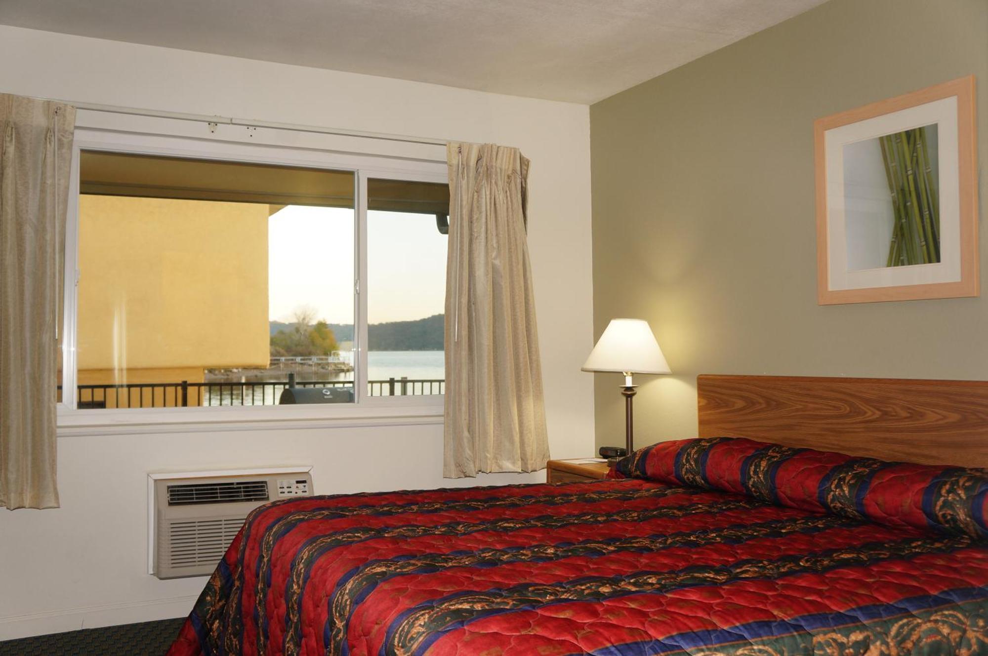 Lake Marina Inn Clearlake Oaks Szoba fotó